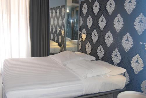 Hotel Business