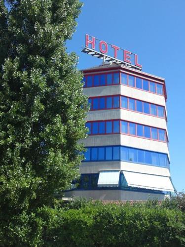 Hotel Business