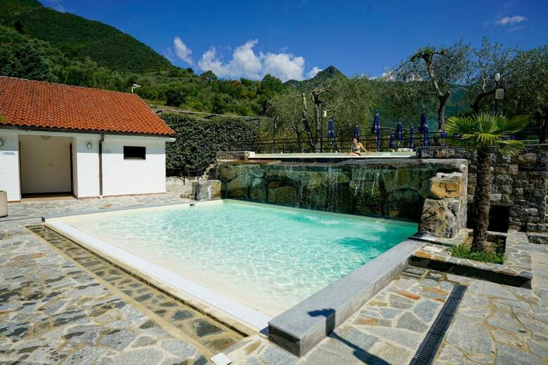 Hotel Lago Bin