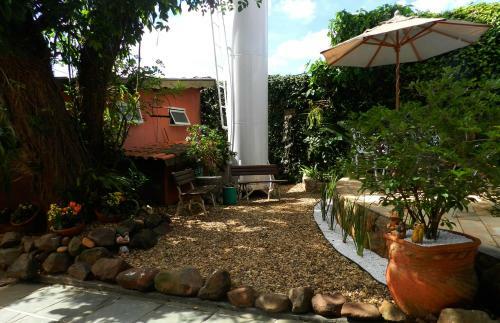 Hostal Piccola Pousada