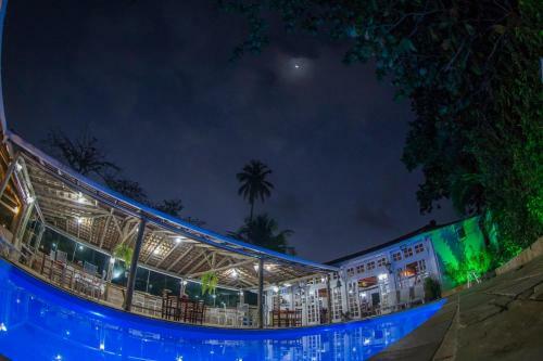 Pris Hotel