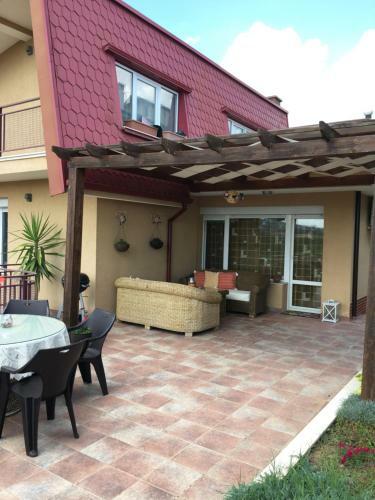 Villa Omnia