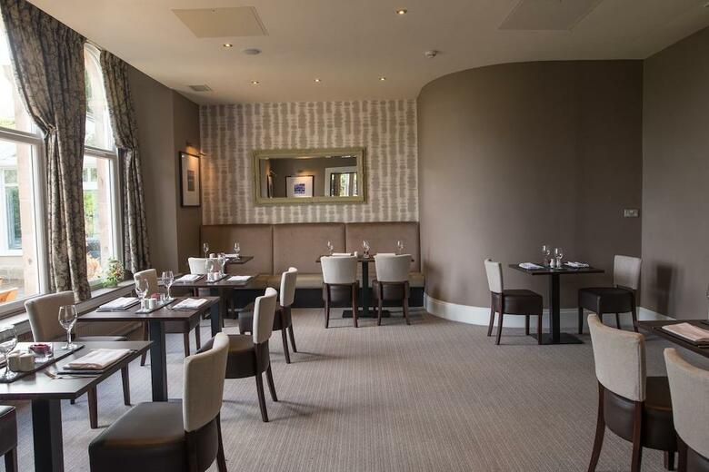 Rosslea Hall Hotel