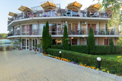 Family Hotel Dayana Beach