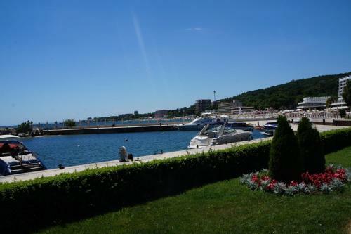 Port Palace Apartments