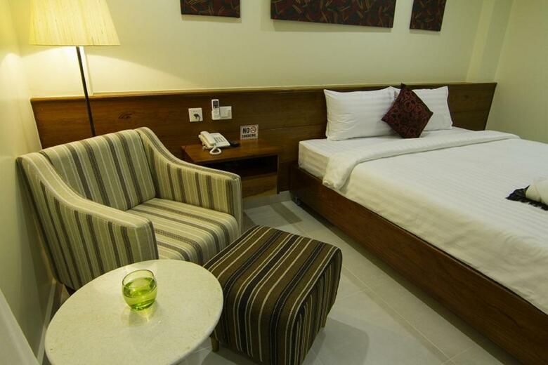 Rose Emerald Hotel