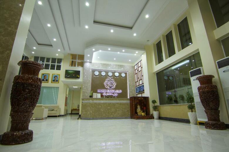 Rose Emerald Hotel
