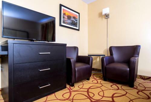 Sinbads Hotel & Suites