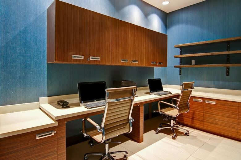 Hotel Towneplace Suites By Marriott Kincardine