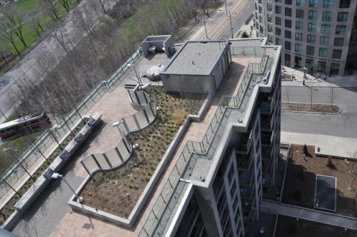 Modern Apartment & Private Parking