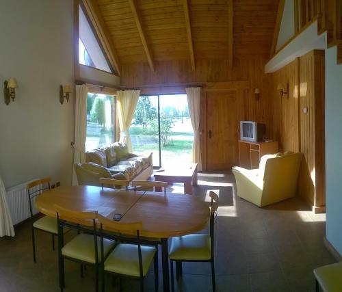 Hotel Caba�as Los Cantaros De Pucon