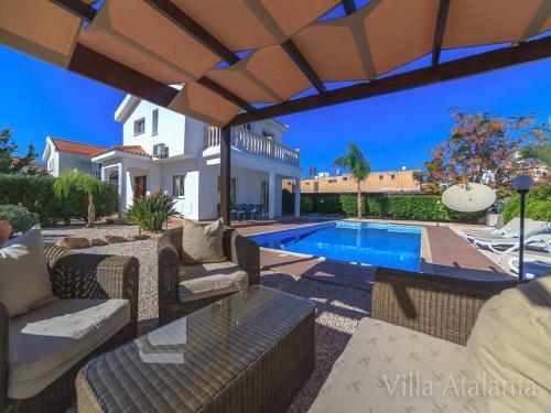 Villa Natalia Coral Bay