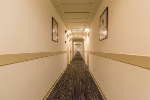 Hotel Jinjiang Inn Hanning Railway Station Haining Building