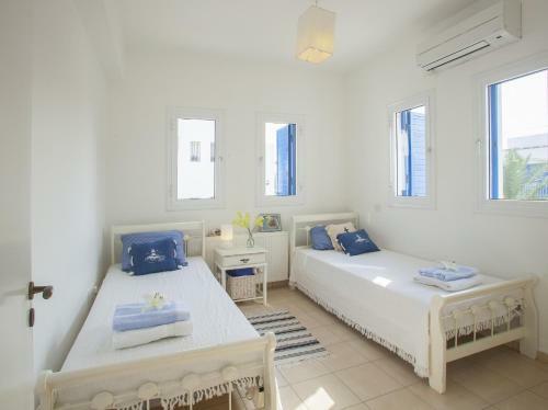 Mimoza Seafront Villa