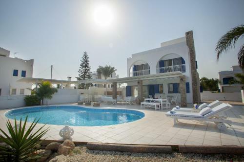 Mimoza Seafront Villa