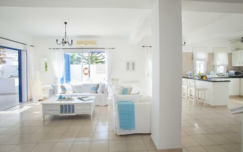 Mimoza Seafront Villa