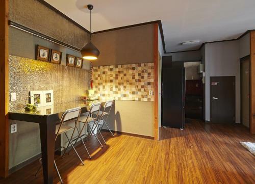 Hostal Jiwoljang Guesthouse