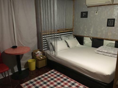 Coin Motel