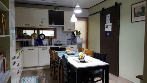Hostal Tongyeong Episode Guesthouse