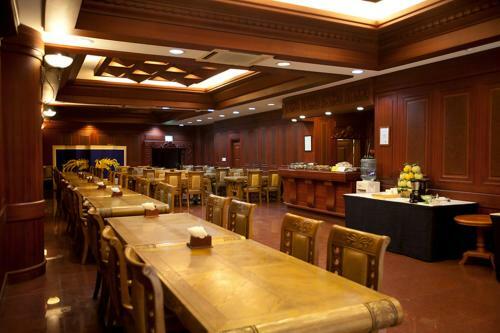 Gunsan River Hill Tourist Hotel