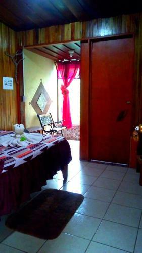 Hostal Pensi�n Y Cabinas Colibr�