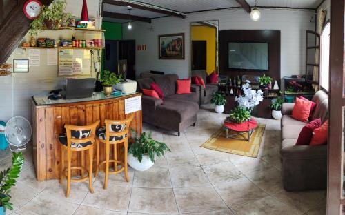 Hostal Pousada Alojaki Hostel