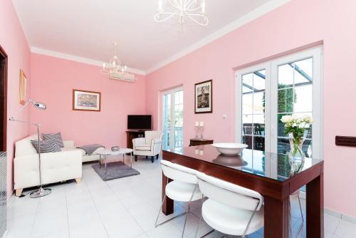 Apartments Sinisa