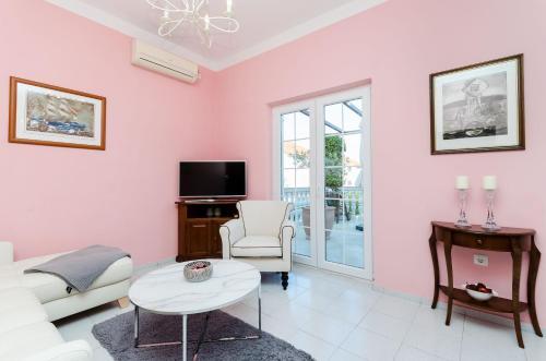 Apartments Sinisa