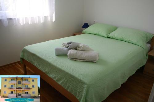 Apartamentos Yellow House Pula