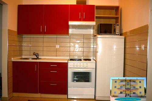 Apartamentos Yellow House Pula