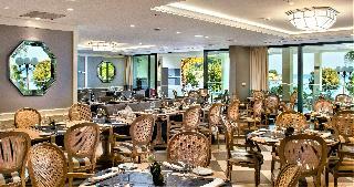 Royal Princess Hotel