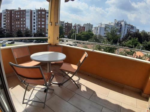Ravnice Youth Hostel