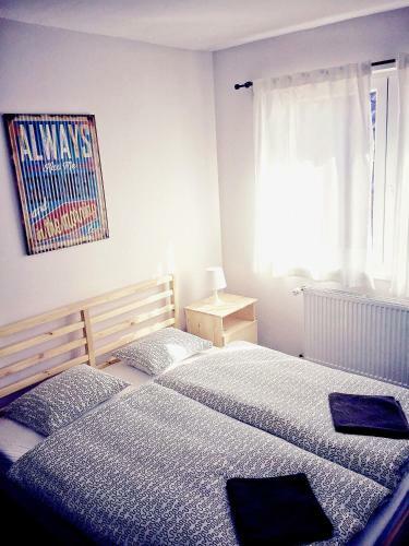 Falling Lakes Hostel