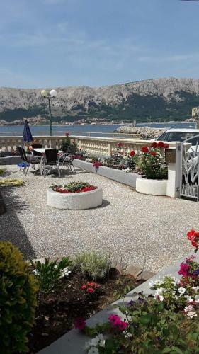 Hostal Guest House Villa Baska