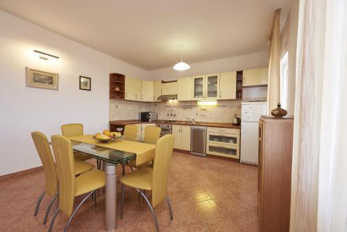 Apartments Renato