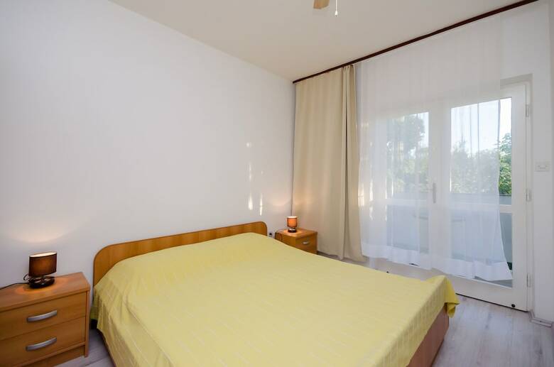 Hostal Rooms Marica