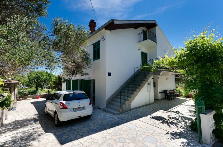 Hostal Rooms Marica