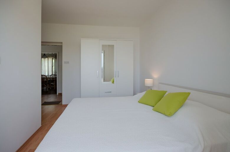 Hostal Rooms Marica