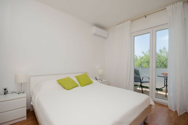 Hostal Rooms Marica