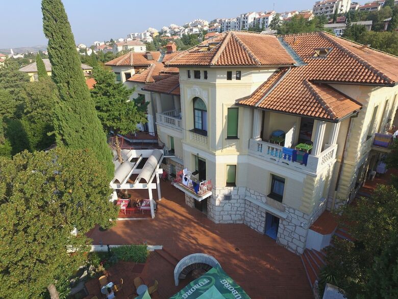 Hotel Ru?a