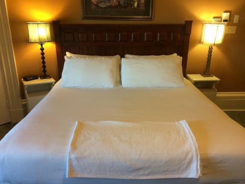 Posada Chipman Hill Suites -yeats House
