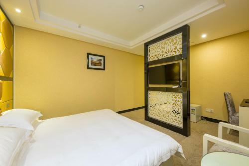 Aoti Hotel