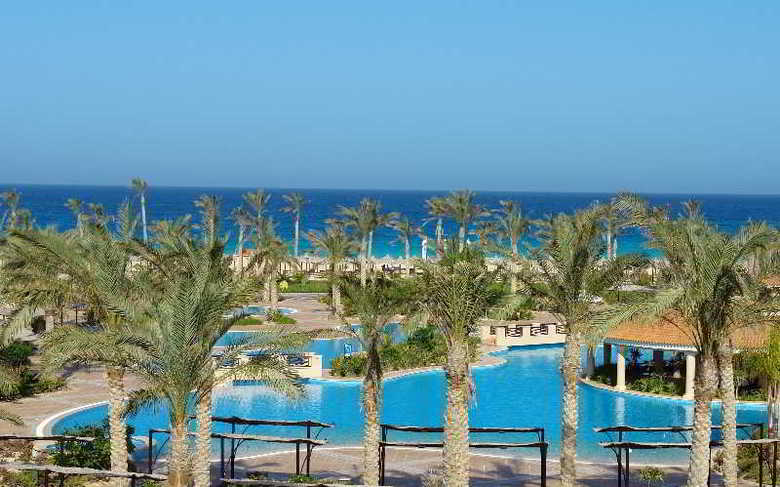 Hotel Jaz Almaza Beach