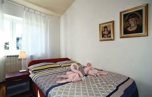 Apartment Flower Stephany