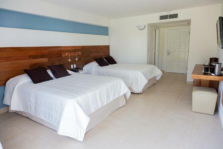 Hotel Viva Wyndham Fortuna Beach