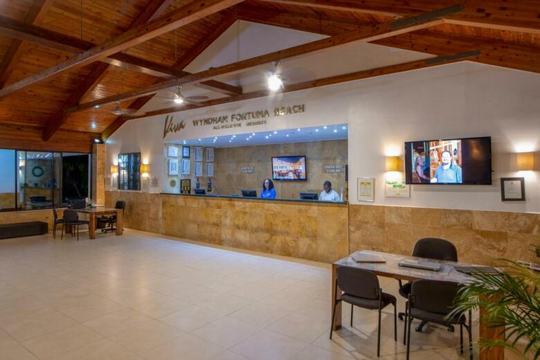 Hotel Viva Wyndham Fortuna Beach
