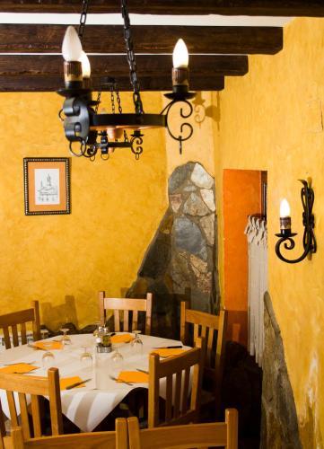 Hotel Hostal El Bodegon