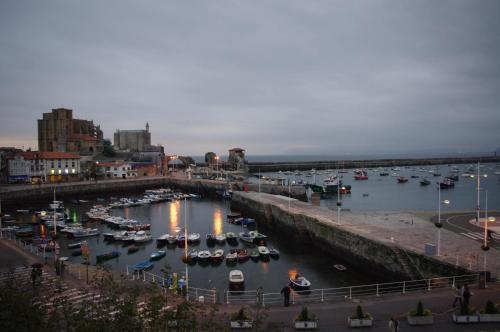Hostal Pensi�n "la Marina"