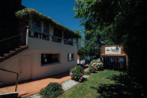 Albergue Latas Surf House