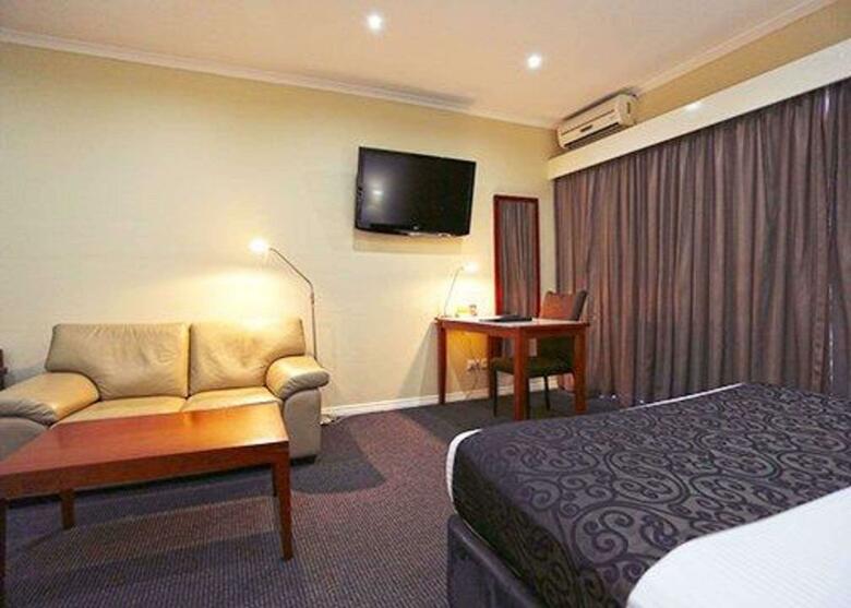 Quality Hotel Melbourne Airport